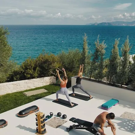 מלון The Island Concept Luxury Boutique Heated Pool