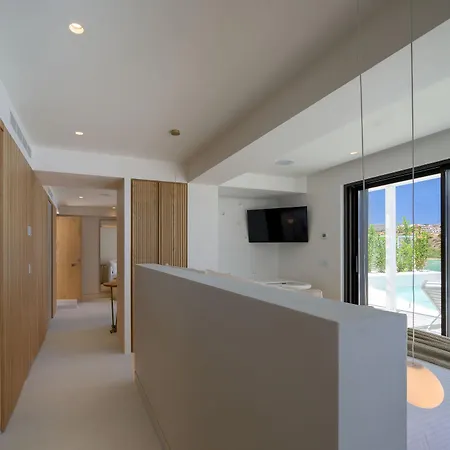 The Island Concept Luxury Boutique Heated Pool 5*